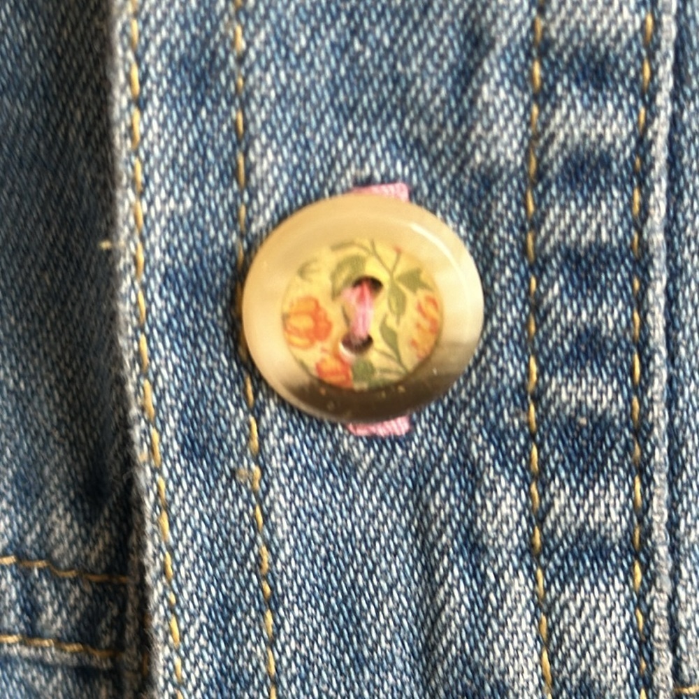 Guess denim button-down shirt, size 3 - Picture 9 of 11